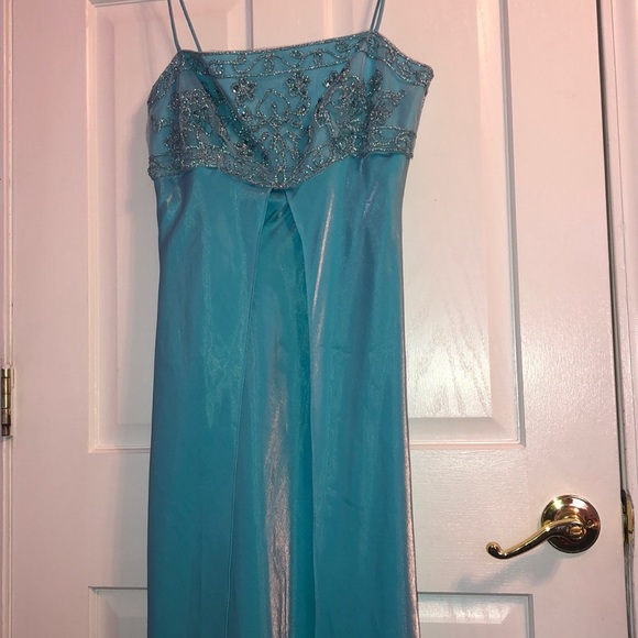 Prom dress - Picture 3 of 5